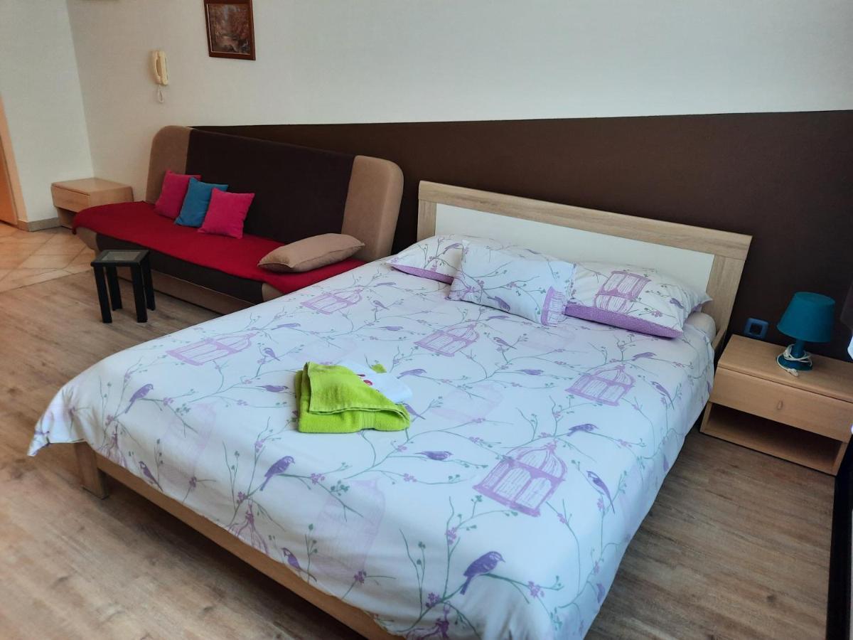Apartmani Lorena Pula Exterior photo